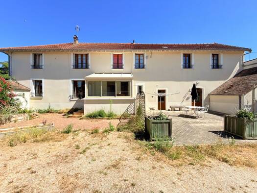 Villa à vendre 1 030 928 € 12 pièces 9 chambres 322 m² 2 466 m² de terrain Vert-le-Grand 91810