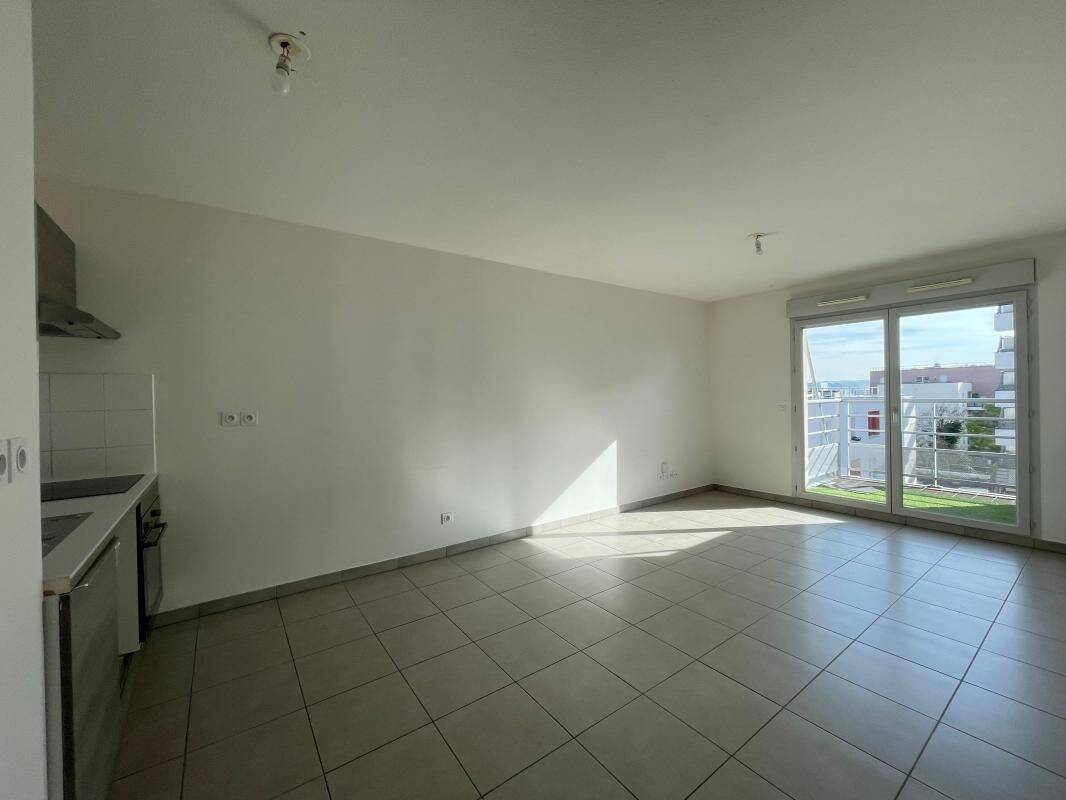 Appartement 3 pièces 57 m² · à Oullins-Pierre-Bénite · 56,7 m² · 835 €