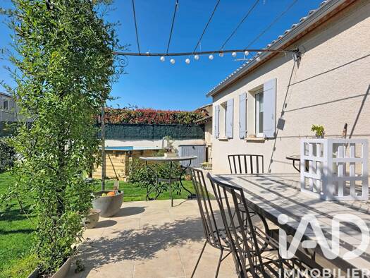 Maison de plain-pied à vendre 320 000 € 4 pièces 3 chambres 90 m² 600 m² de terrain Bernis 30620