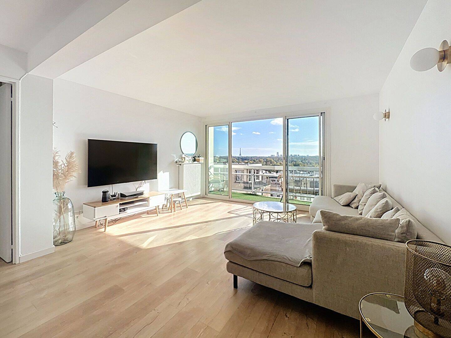 Appartement 4 pièces 72 m² · à Suresnes · 72 m² · 562 000 €