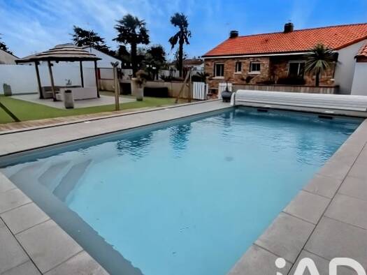 Maison de plain-pied à vendre 499 000 € 6 pièces 4 chambres 103 m² 1 068 m² de terrain Chaumes-en-Retz 44320