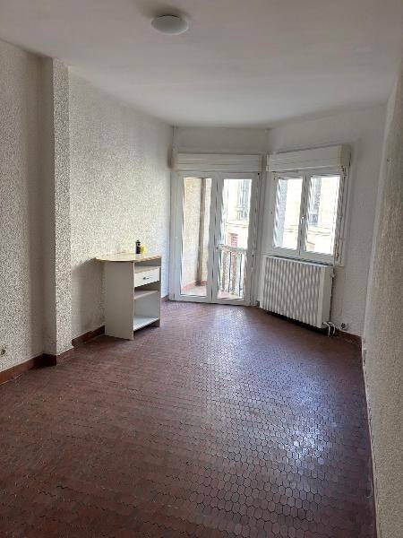 Appartement 3 pièces 65 m² · à Bordeaux · 65 m² · 930 €