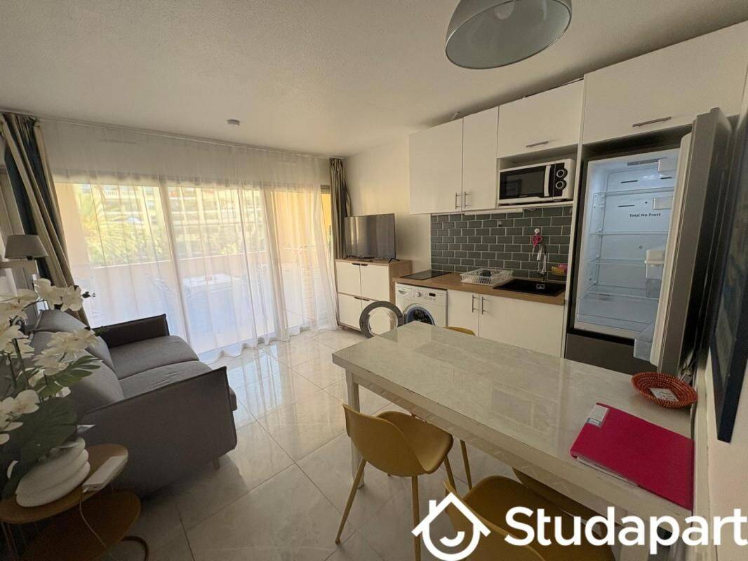 Appartement 1 pièce 27 m² · à Cannes · 27 m² · 750 €/mois