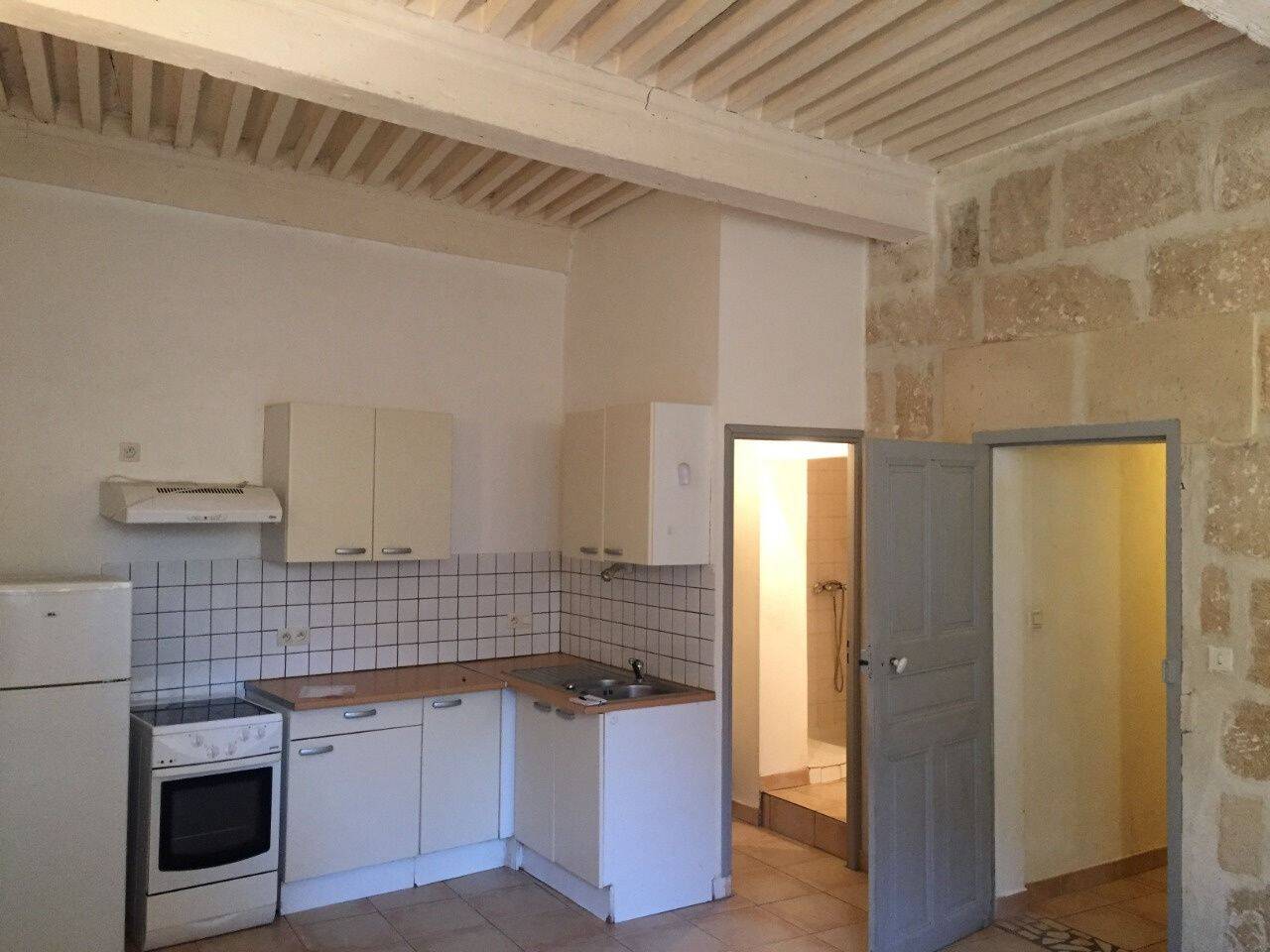Appartement 2 pièces 40 m² · à Roquemaure · 40 m² · 480 €