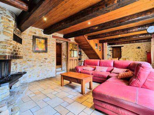 Maison à vendre 385 000 € 14 pièces 9 chambres 350 m² 700 m² de terrain Les Premiers Sapins 25580