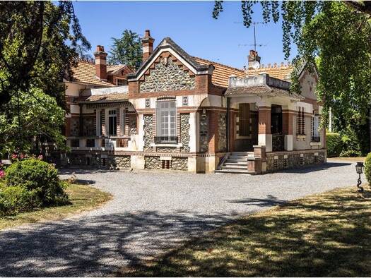 Villa à vendre 599 000 € 6 pièces 4 chambres 288 m² 9 000 m² de terrain Carbonne 31390