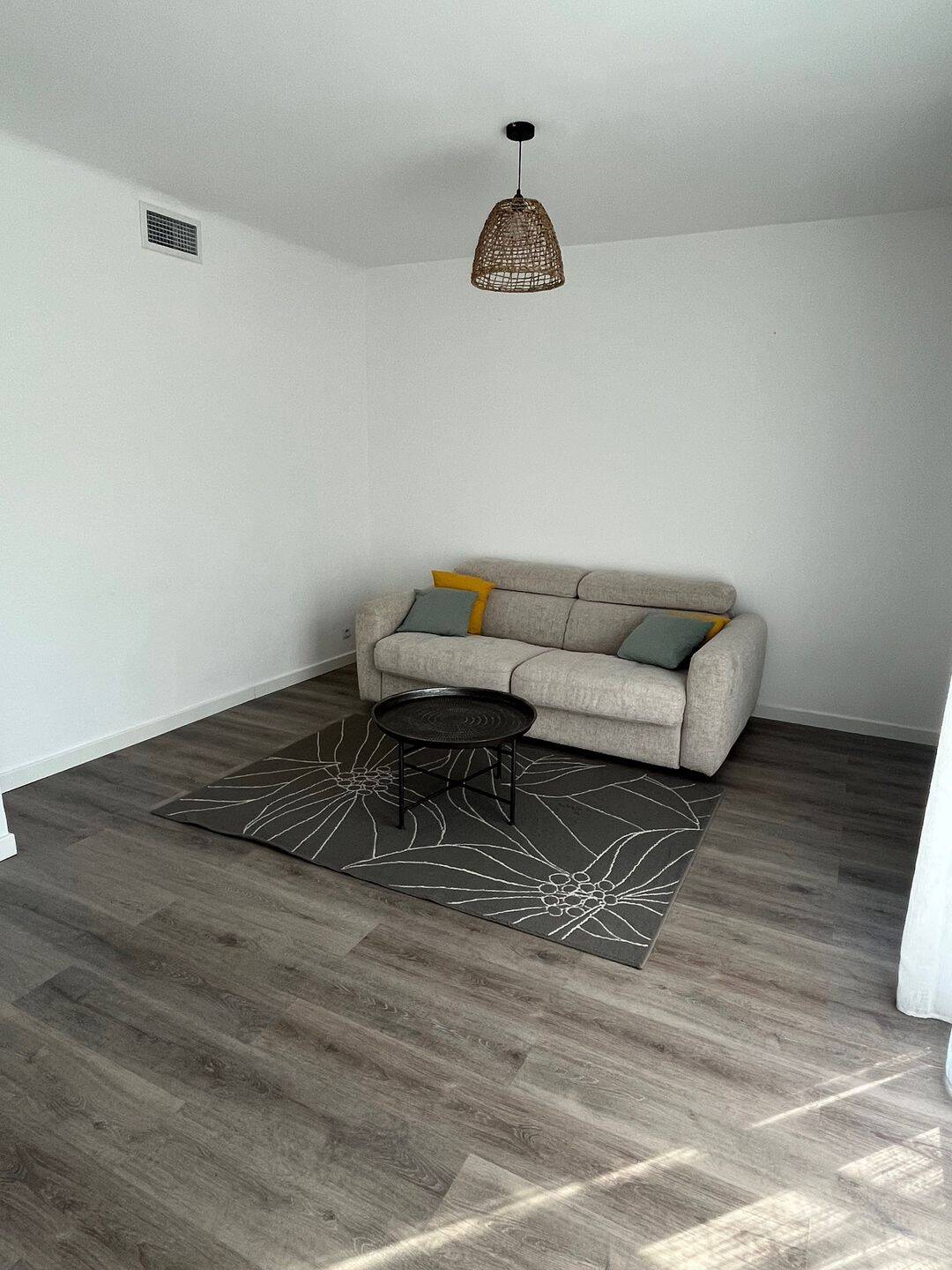 Appartement 1 pièce 49 m² · à Aix-en-Provence · 49 m² · 1 200 €/mois