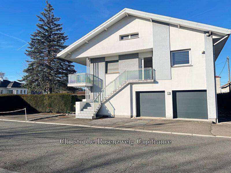Maison 10 pièces 249 m² · à Valentigney · 249 m² · 229 000 €