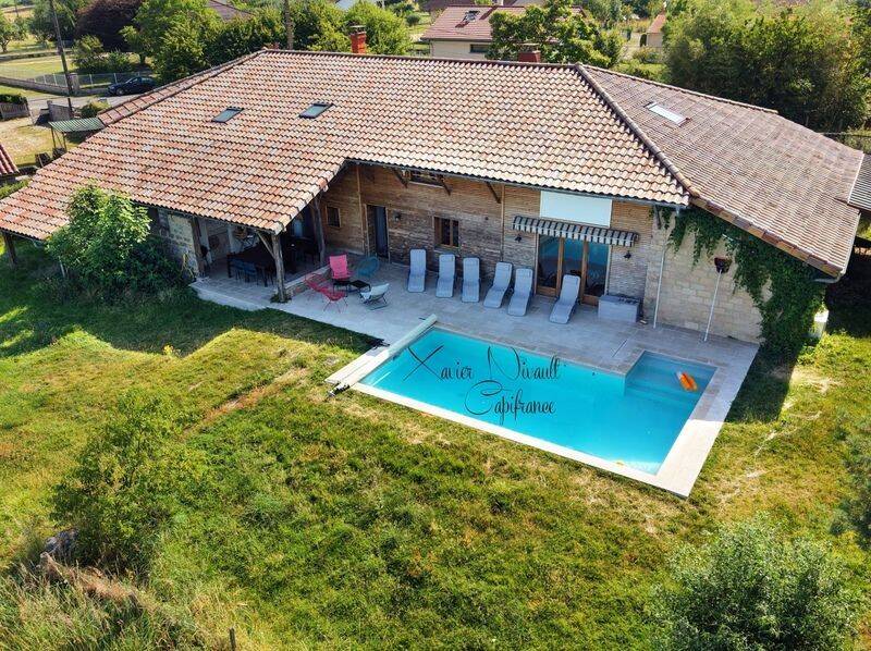 Maison à vendre 11 pièces proche de MARBOZ (01)