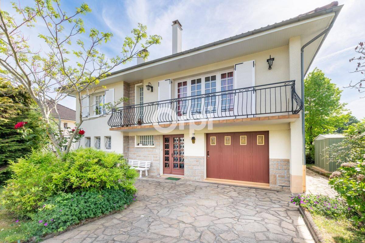 Maison 4 pièces 136 m² · à Couzeix · 135,9 m² · 192 500 €