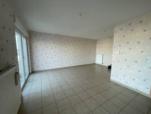 Appartement à louer 780 € 2 pièces 1 chambre 50 m² Étage 2/3 Ouest Amnéville 57360