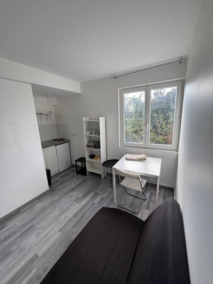 Appartement 1 pièce 14 m² · à Caluire-Et-Cuire · 14 m² · 490 €/mois