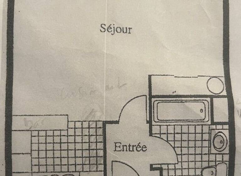 Appartement à vendre 107 000 € 1 pièce 35 m² Étage 1/2 Saint-Pierre-du-Perray 91280