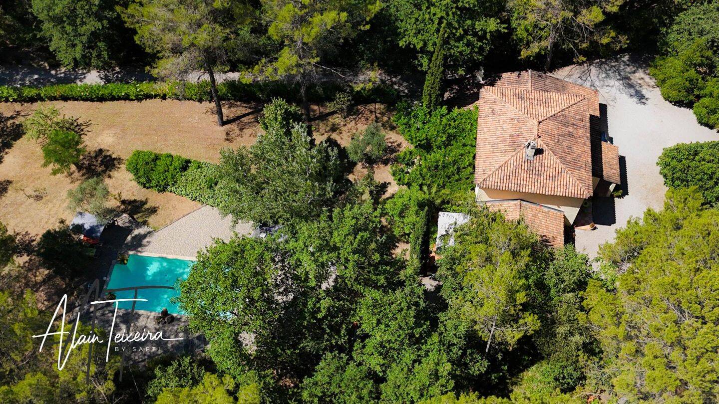 Maison 7 pièces 220 m² · à Lorgues · 220 m² · 875 000 €