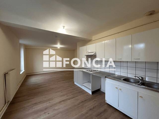 Appartement 3 pièces 61 m² · à Nouzonville · 60,7 m² · 450 €