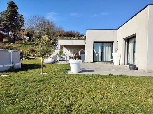 Maison de plain-pied à vendre 298 700 € 5 pièces 3 chambres 115 m² 916 m² de terrain Champis 07440