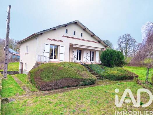 Maison à vendre 105 000 € 3 pièces 2 chambres 85 m² 1 050 m² de terrain Giat 63620