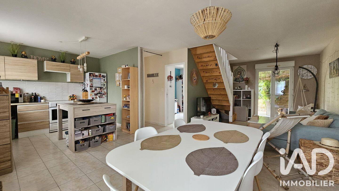 Maison 6 pièces 120 m² · à Chasné-sur-Illet · 120 m² · 287 000 €