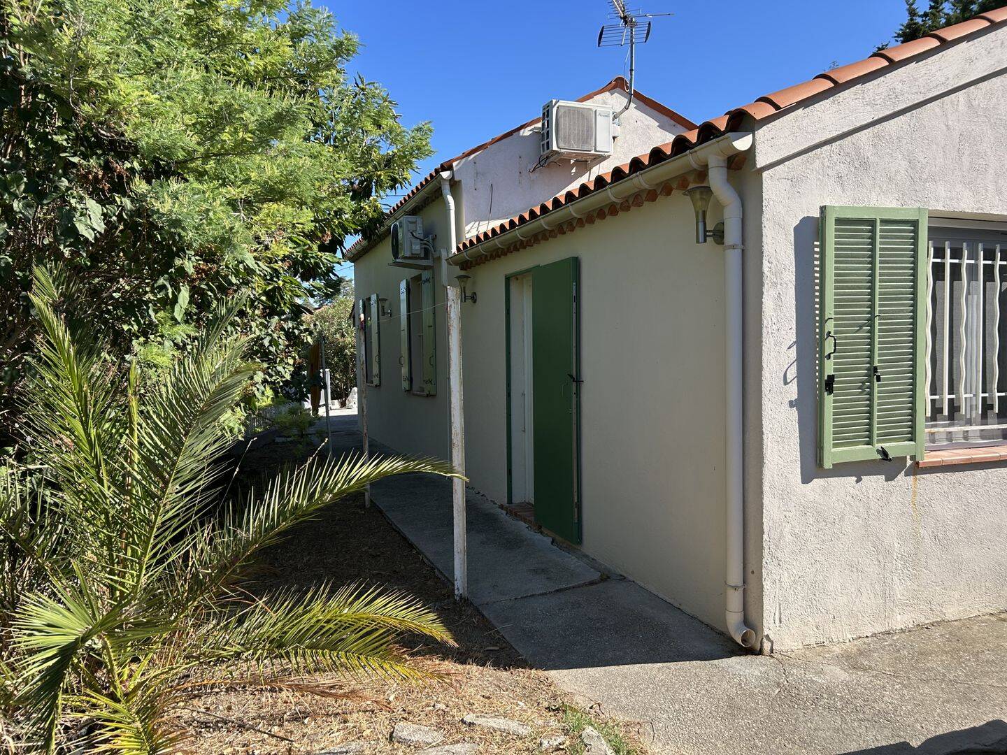 Bail étudiant - Maison 3 pièces meublée - corniche des Oliviers — 2