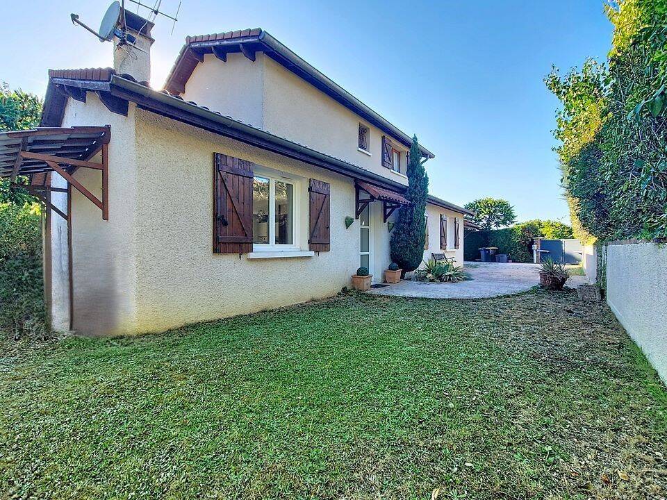 Maison 6 pièces 112 m² · à Jassans-Riottier · 112 m² · 415 000 €