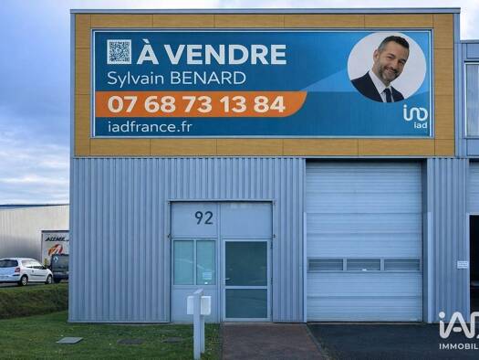 Local d'activités à vendre 265 000 € 233 m² d'espace de stockage Mont Gaillard Le Havre 76620
