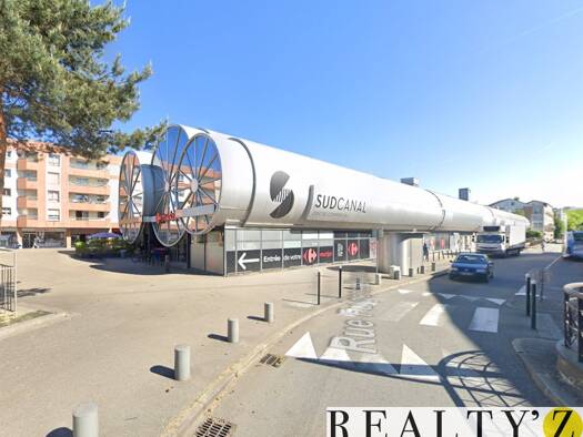 Boutique à louer 20 192 € 2 pièces 1 182 m² de surface de vente Le Plan du Troux Montigny-le-Bretonneux 78180