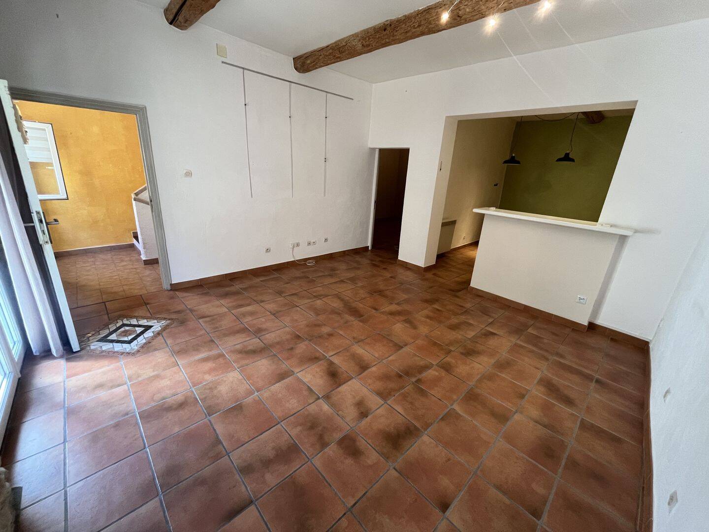 Maison 5 pièces 104 m² · à Eyguières · 104 m² · 235 000 €