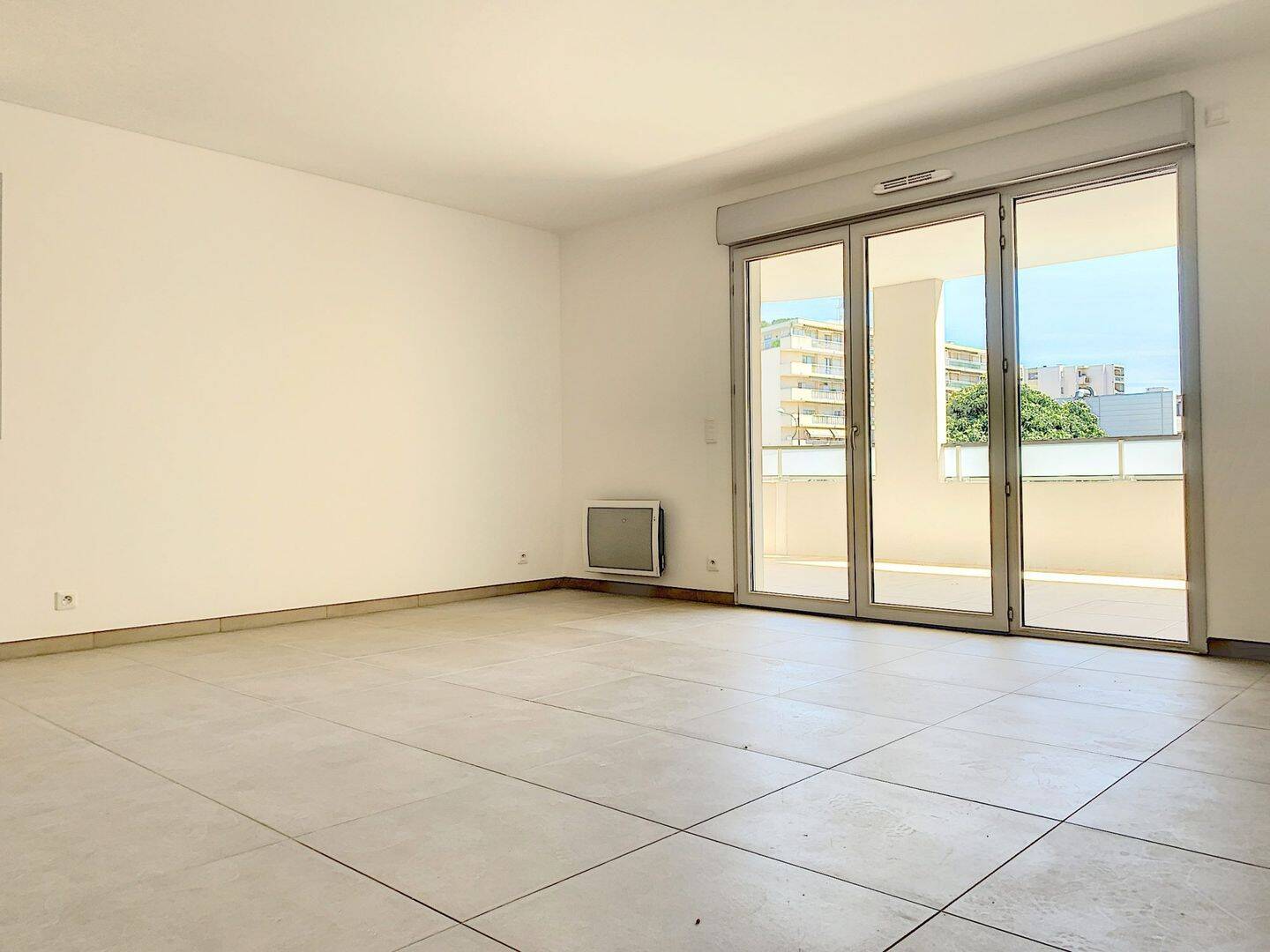 Appartement 2 pièces 43 m² · à Le Cannet · 43 m² · 889 €
