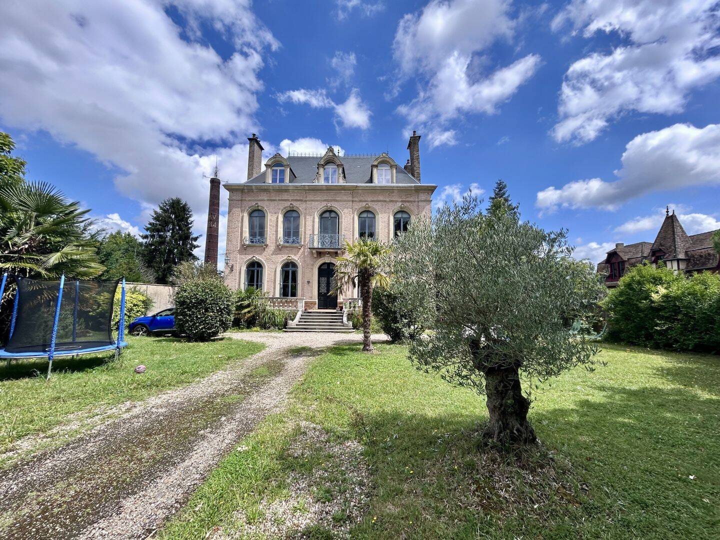 Maison 12 pièces 411 m² · à Saint-Pierre-lès-Elbeuf · 411,3 m² · 484 900 €