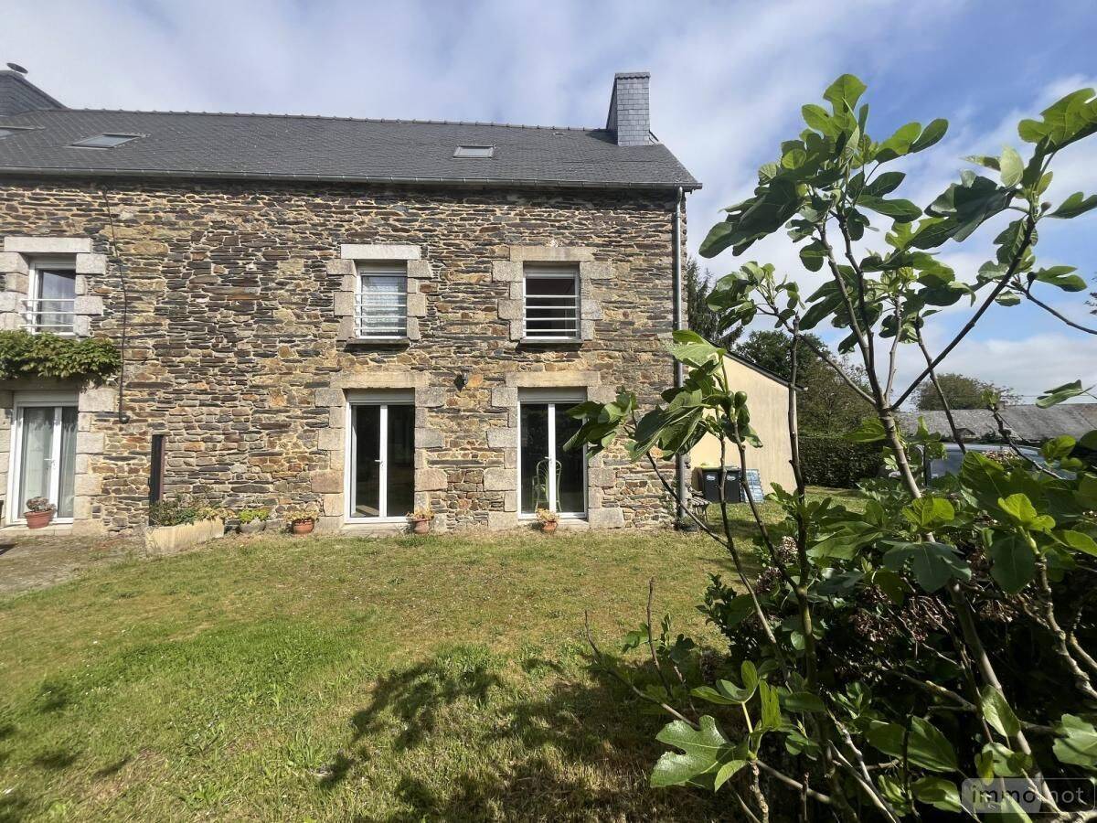 Maison 5 pièces 107 m² · à Loyat · 107 m² · 179 300 €