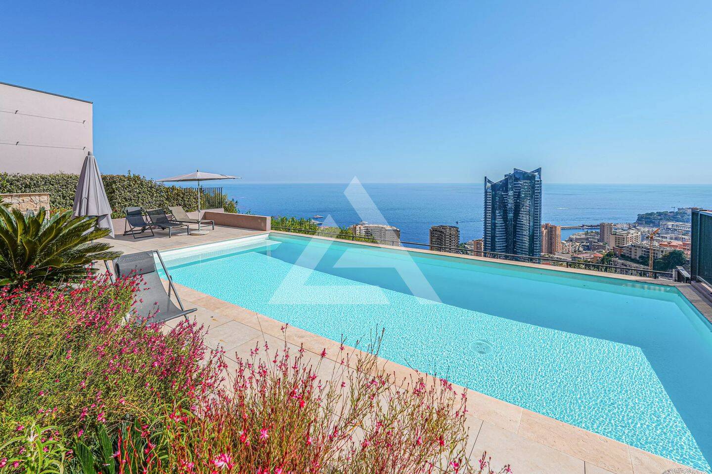 Appartement 4 pièces 96 m² · à Beausoleil · 96,2 m² · 1 750 000 €