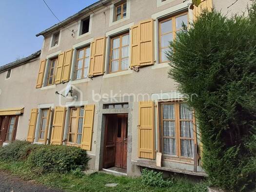 Ferme à vendre 80 000 € 8 pièces 6 chambres 190 m² 977 m² de terrain Dienne 15300