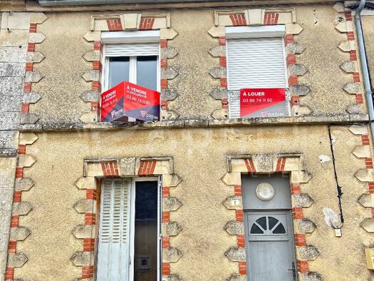 Immeuble à vendre 78 000 € 93 m² Leugny 89130