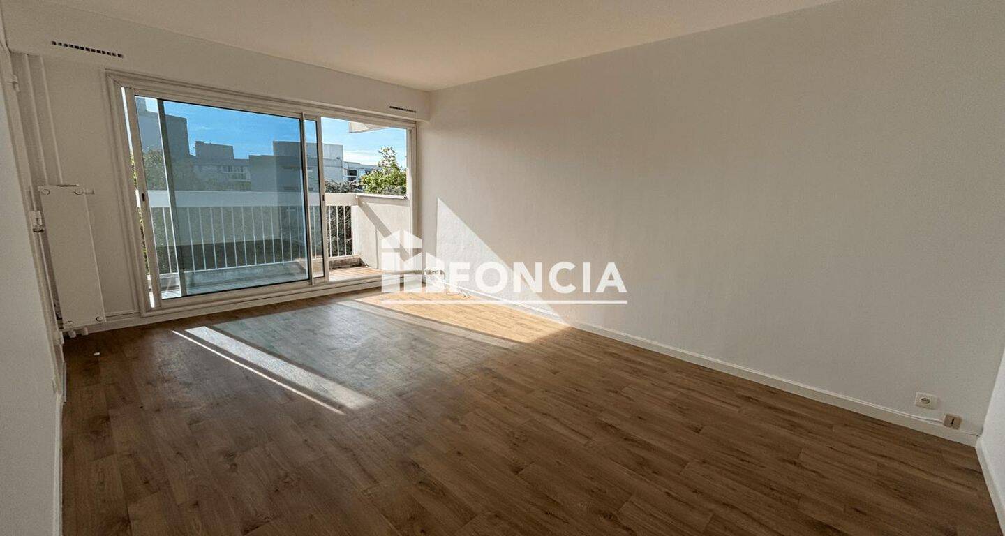 Appartement 1 pièce 37 m² · à Marly-le-Roi · 37,1 m² · 914 €/mois