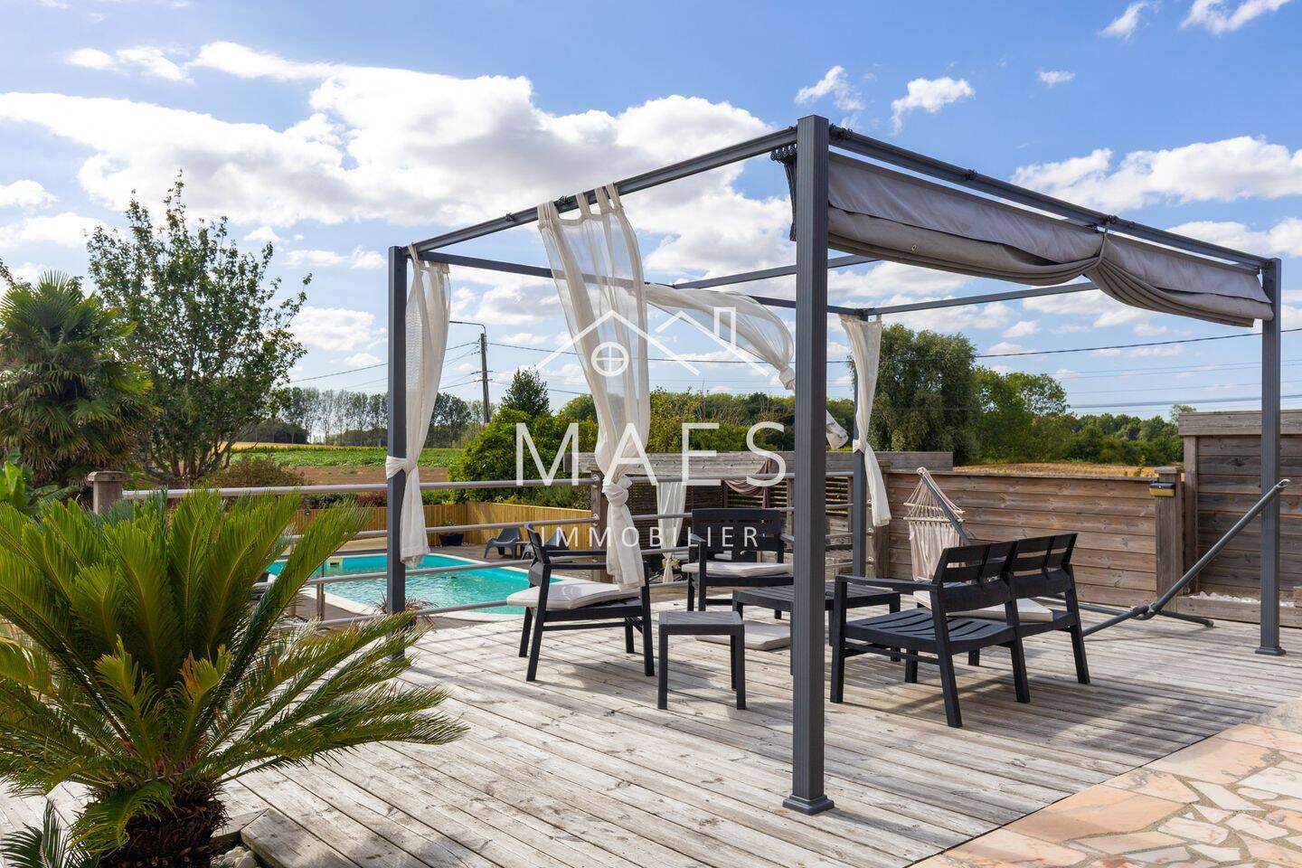 Maison 6 pièces 167 m² · à Fromelles · 167 m² · 560 000 €