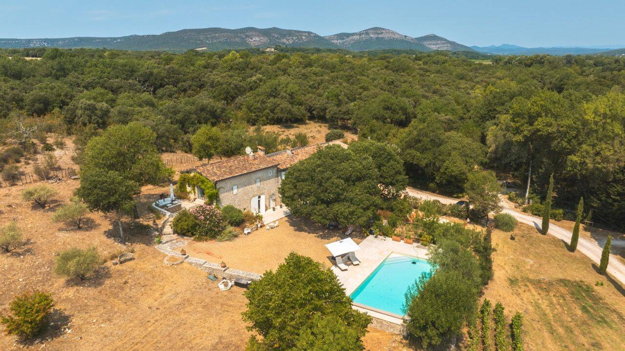 Maison 10 pièces 405 m² · à Orthoux-Sérignac-Quilhan · 405 m² · 1 495 000 €