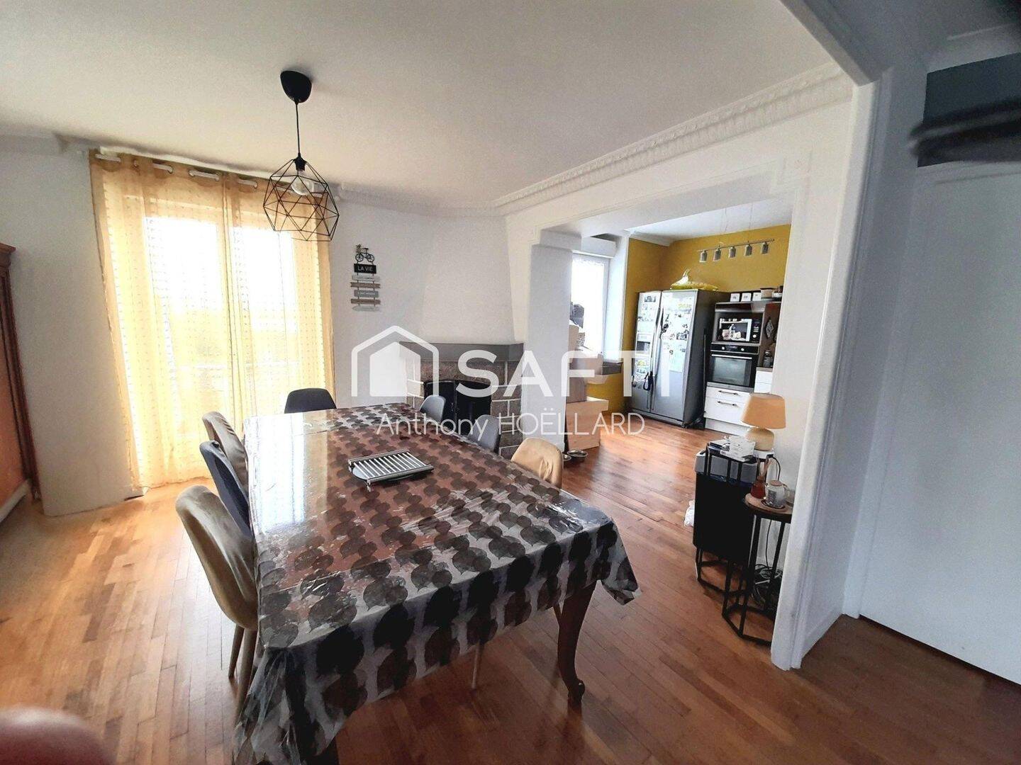 Maison 6 pièces 156 m² · à Lécousse · 156 m² · 215 000 €