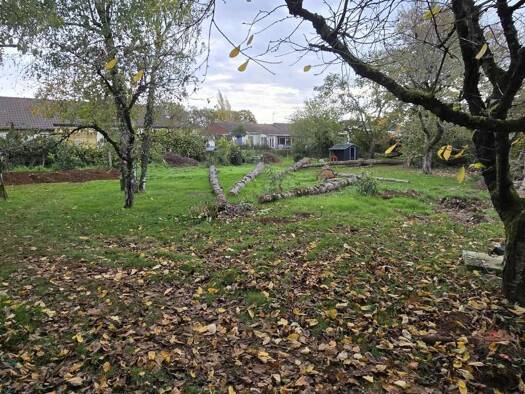 Terrain constructible viabilisé à vendre 126 000 € 1 872 m² de terrain Château-Larcher 86370