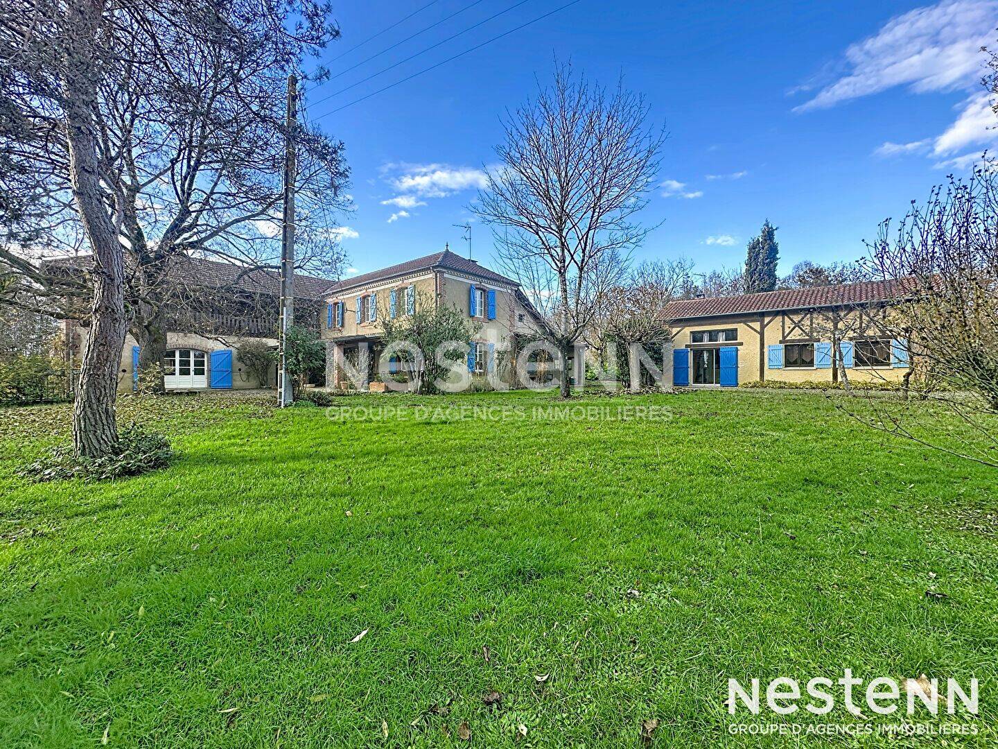 Maison 13 pièces 398 m² · à Saint-Martin · 398 m² · 389 000 €