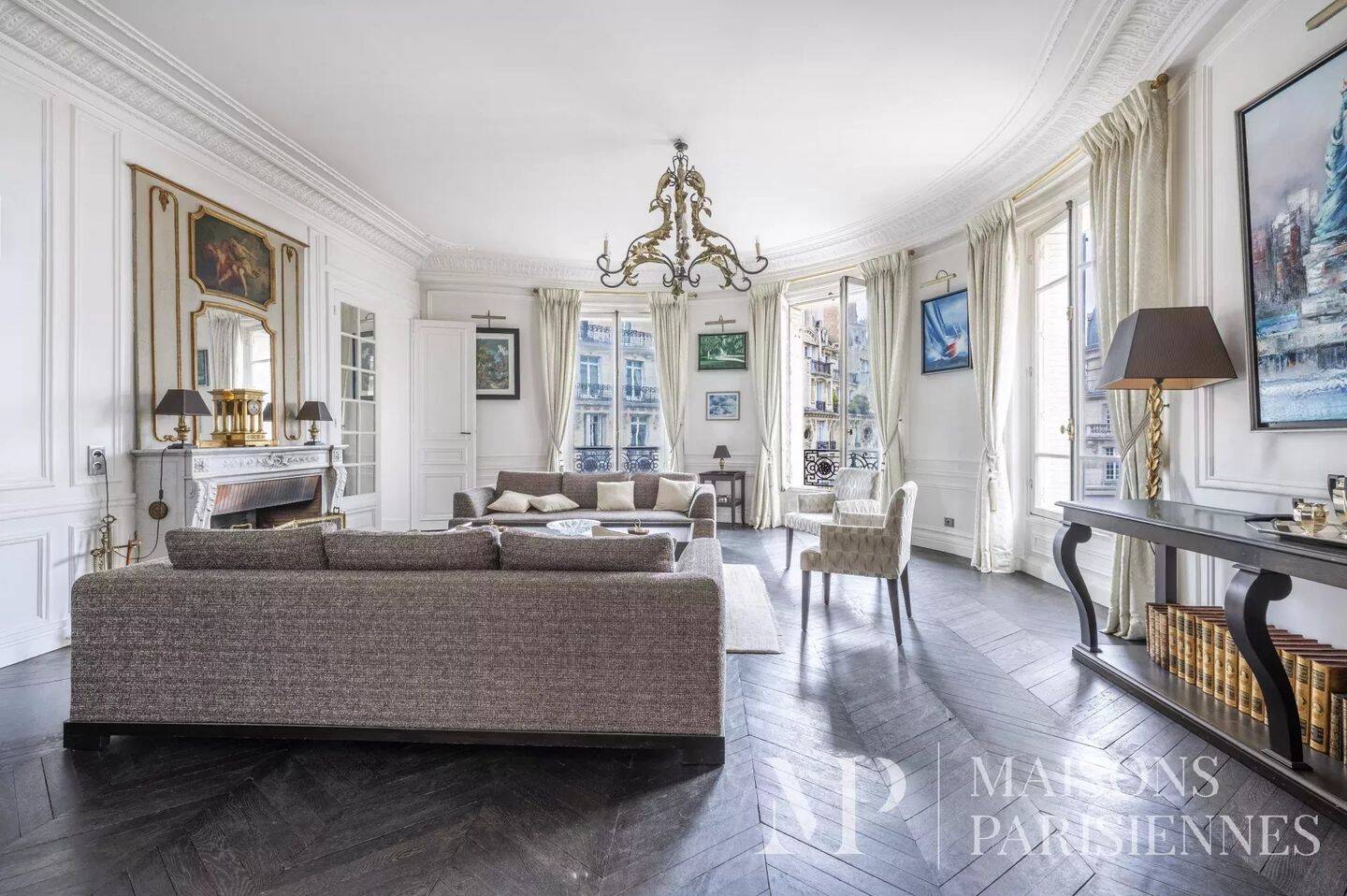 Appartement 7 pièces 291 m² · à Paris 16ème Arrondissement · 291 m² · 4 599 980 €