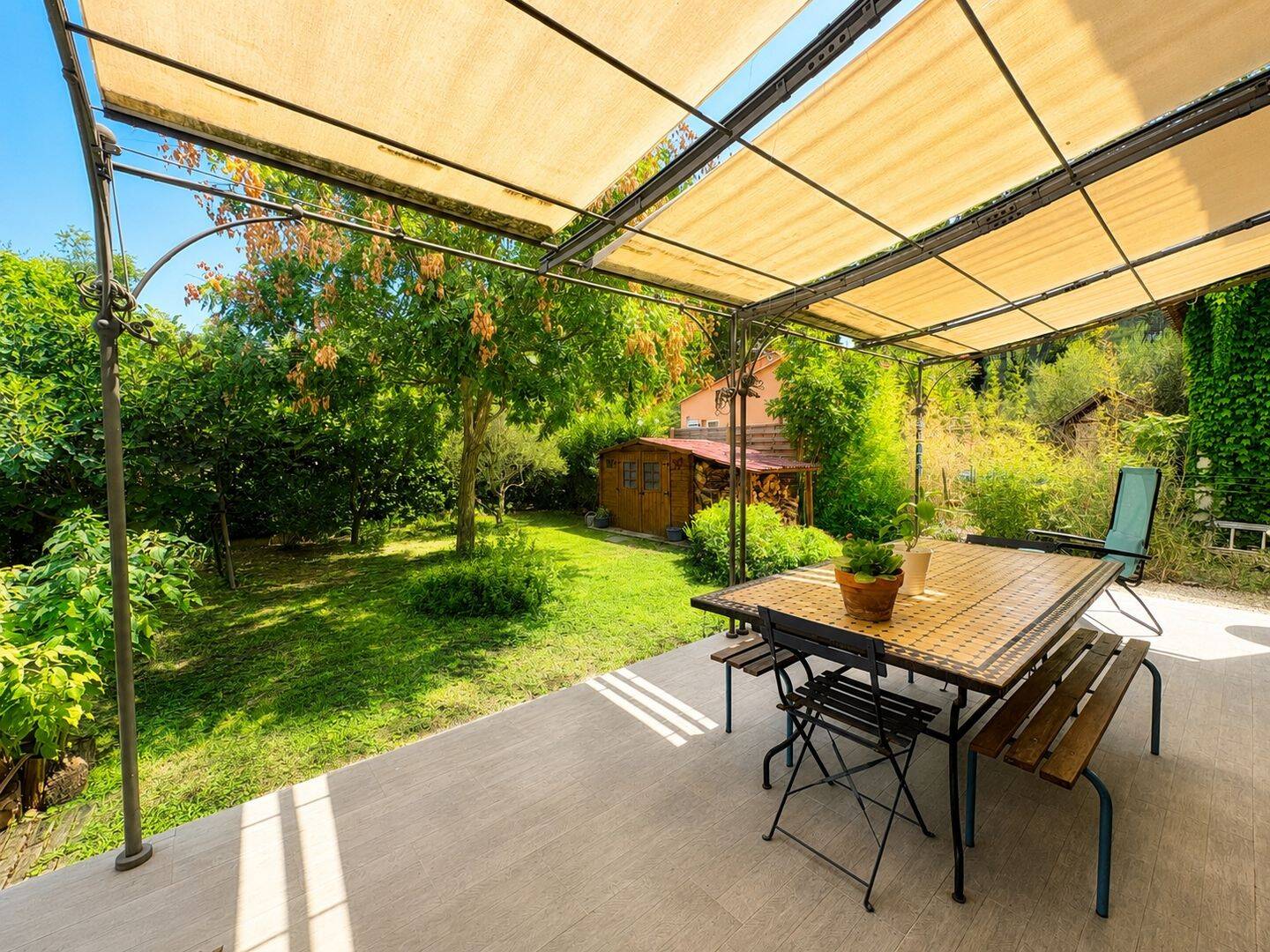 Maison 5 pièces 101 m² · à Aigues-Vives · 101 m² · 350 000 €