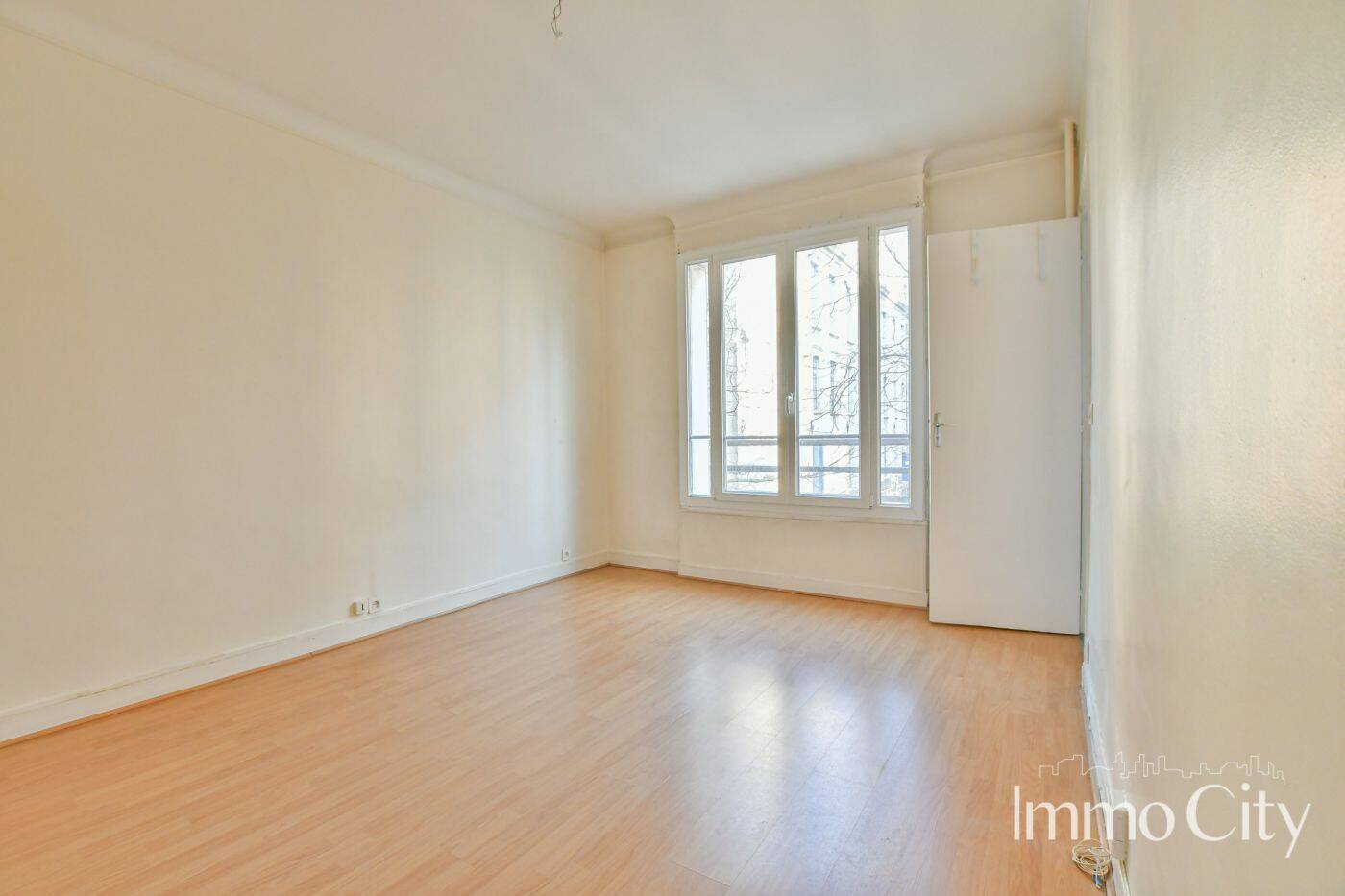 Appartement 1 pièce 28 m² · à Paris 15ème Arrondissement · 28,1 m² · 990 €
