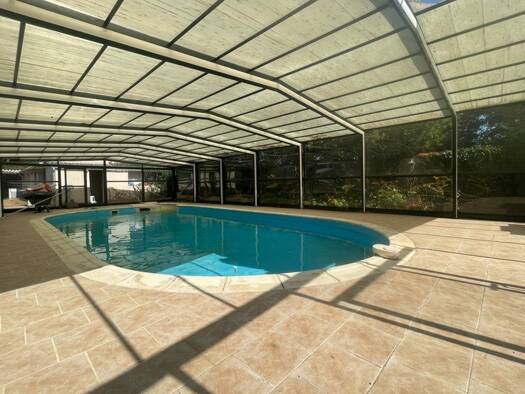 Maison à vendre 267 750 € 5 pièces 4 chambres 157 m² 4 765 m² de terrain Zone Industrielle La Flèche 72200