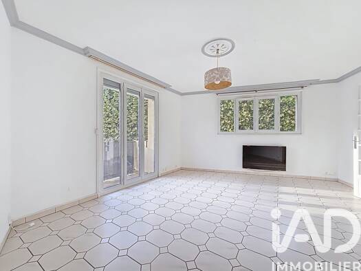 Appartement à vendre 190 000 € 3 pièces 2 chambres 61 m² 1er étage Foch-Francois Coppee Villemomble 93250