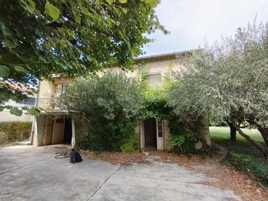 Maison 5 pièces 228 m² · à Carpentras · 228 m² · 240 000 €