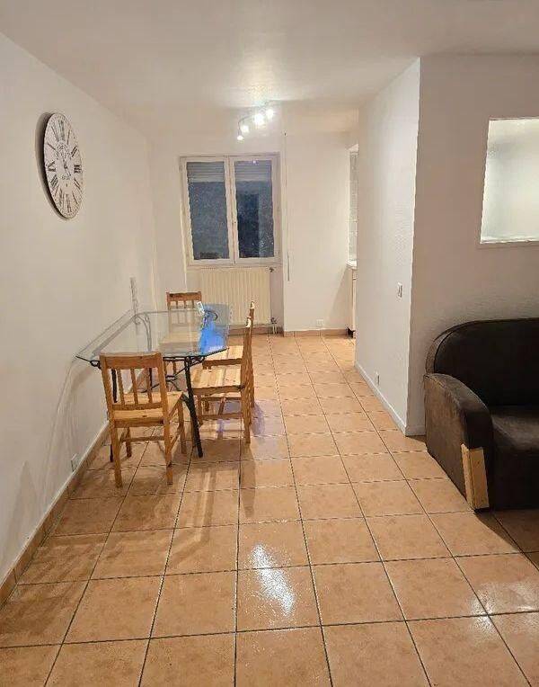 Appartement 3 pièces 55 m² · à Saint-Étienne · 55 m² · 470 €