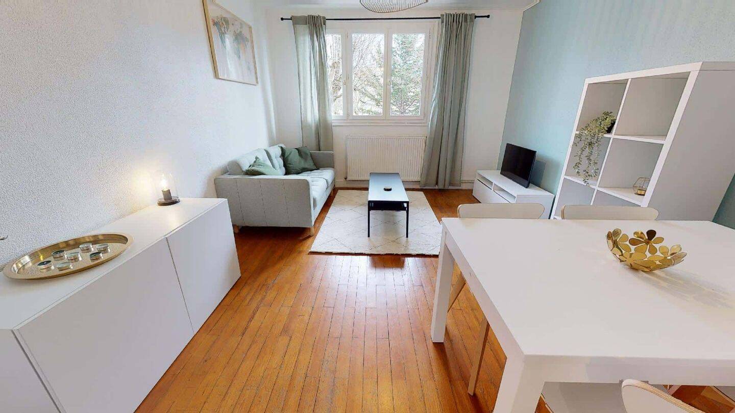 Appartement 2 pièces 56 m² · à Bron · 56 m² · 1 079 €