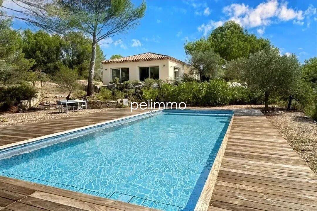 Maison 6 pièces 230 m² · à Lambesc · 230 m² · 1 027 900 €