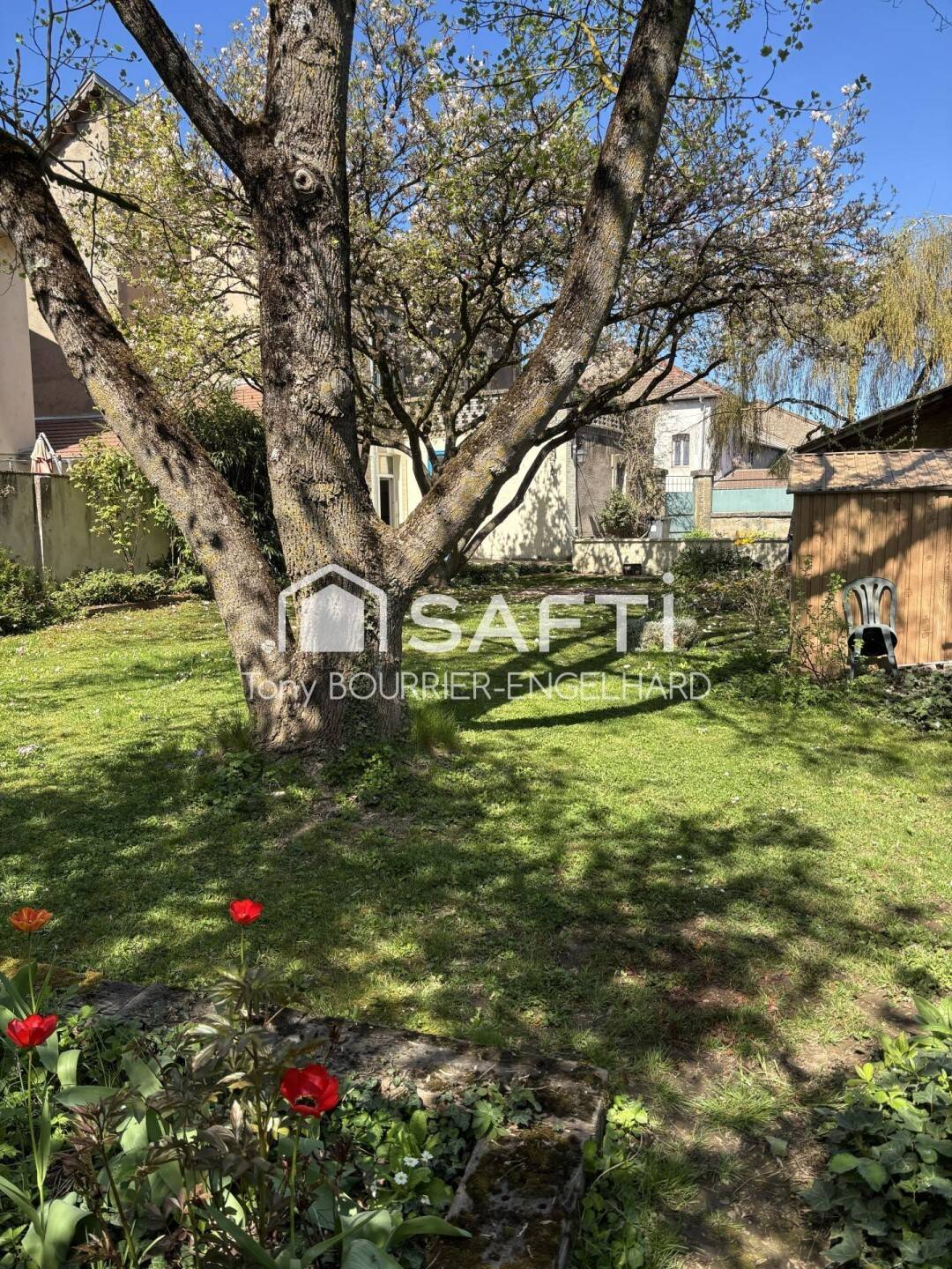 Maison 8 pièces 187 m² · à Neuves-Maisons · 187 m² · 230 000 €