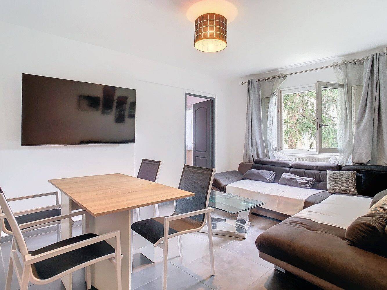 5 pièces 85 m² · à Villeurbanne · 85 m² · 400 €/mois